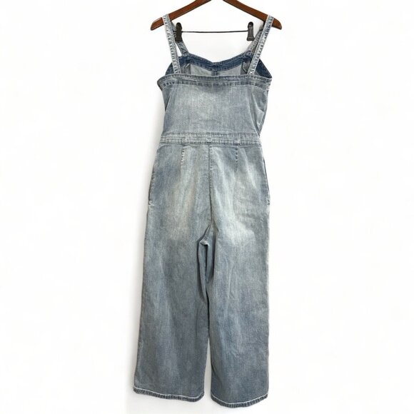 Lola Jeans Womens Jumpsuit Sz Medium Blue Light Washed Denim Stretch Sleeveless - Picture 2 of 16